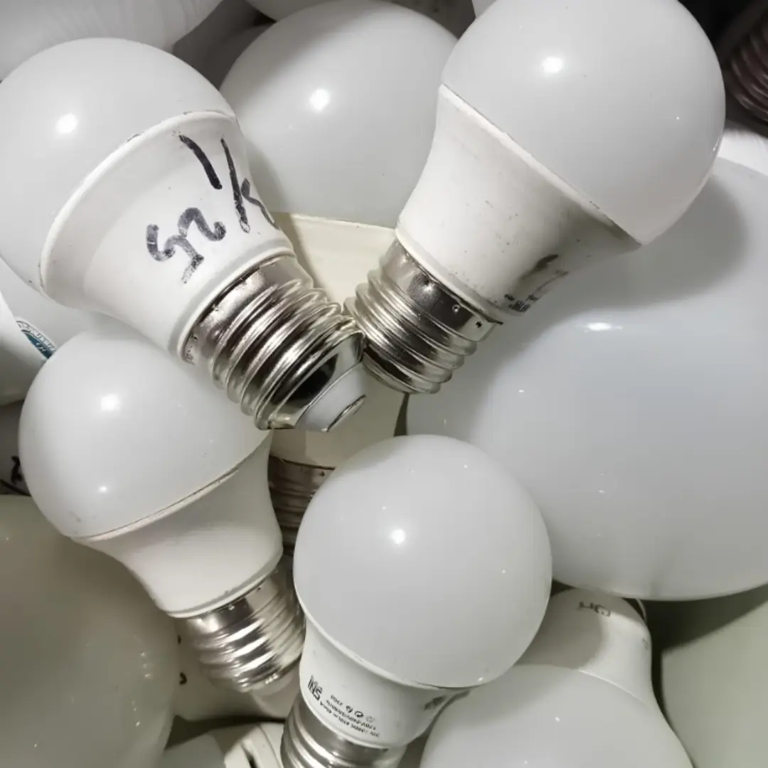 Lampu LED 9W Rekondisi - Gambar 2